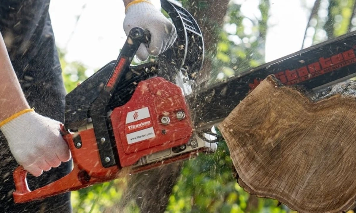 why were chainsaws invented?